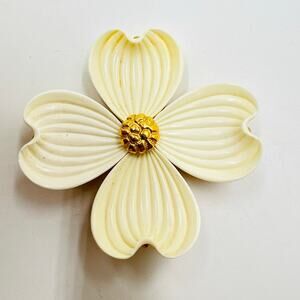 Monet Dogwood Flower Brooch Cream Acrylic 1960s Timeless Heritage Feminine